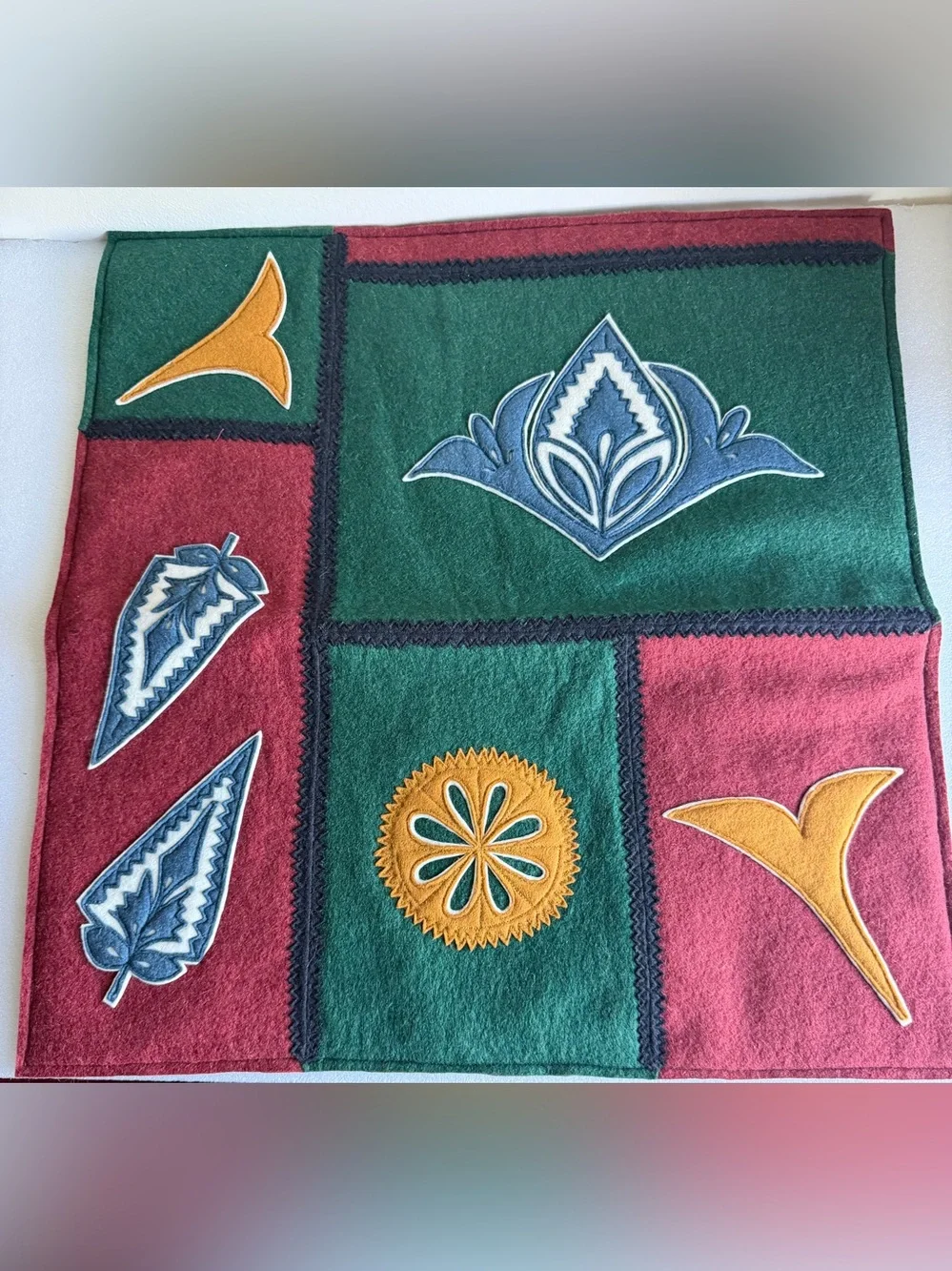 Retired Sandor Collection NOS 17x18 100% Wool Green Burgundy Red Pillow Cover